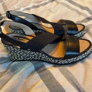 Adrienne vittadini wedge sandals size 9 never worn